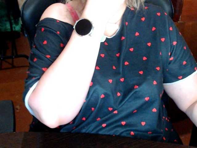 Alisa1917 live cam on BongaCams