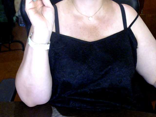 Alisa1917 live cam on BongaCams