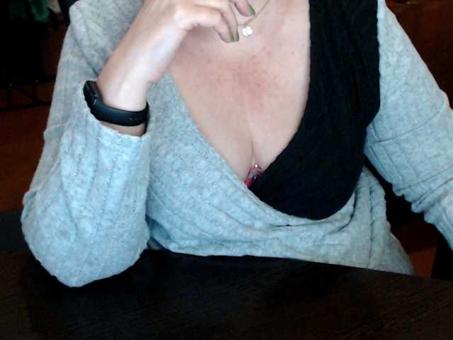 Alisa1917's BongaCams show and profile