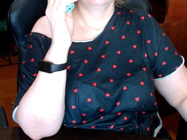 Alisa1917 live cam on BongaCams