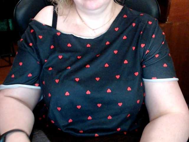 Alisa1917 live cam on BongaCams