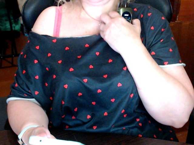 Alisa1917 live cam on BongaCams