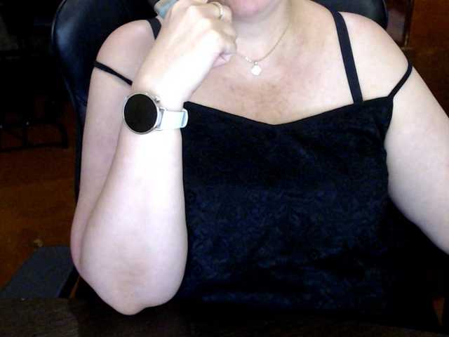 Alisa1917 live cam on BongaCams