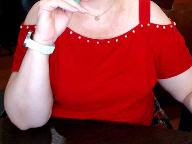 Alisa1917 live cam on BongaCams