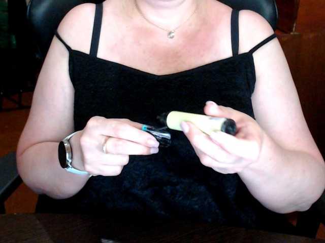 Alisa1917 live cam on BongaCams