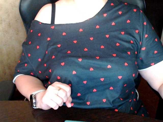 Alisa1917 live cam on BongaCams