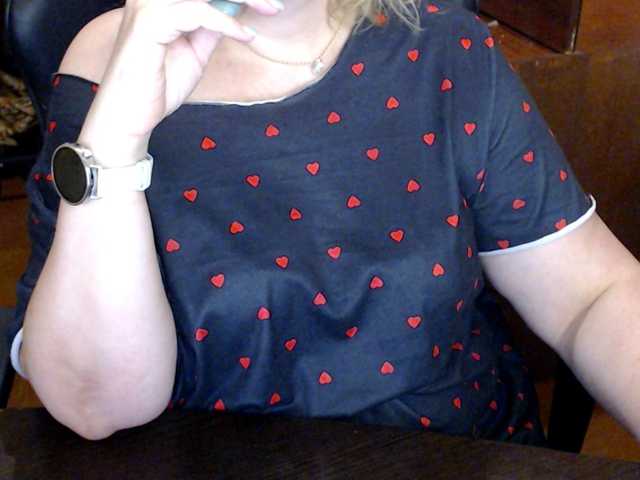 Alisa1917 live cam on BongaCams
