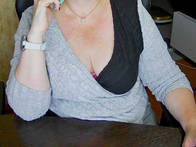 Alisa1917 live cam on BongaCams