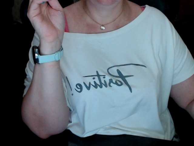 Alisa1917 live cam on BongaCams