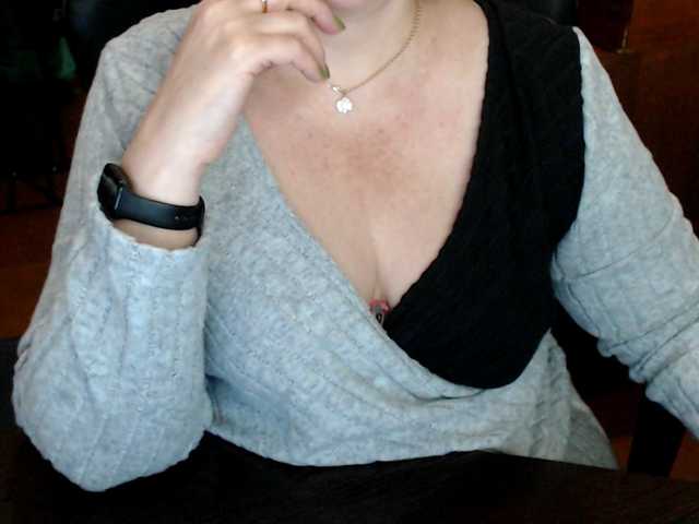 Alisa1917's BongaCams show and profile