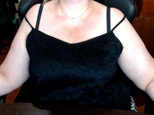 Alisa1917 live cam on BongaCams