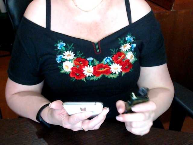 Alisa1917 live cam on BongaCams
