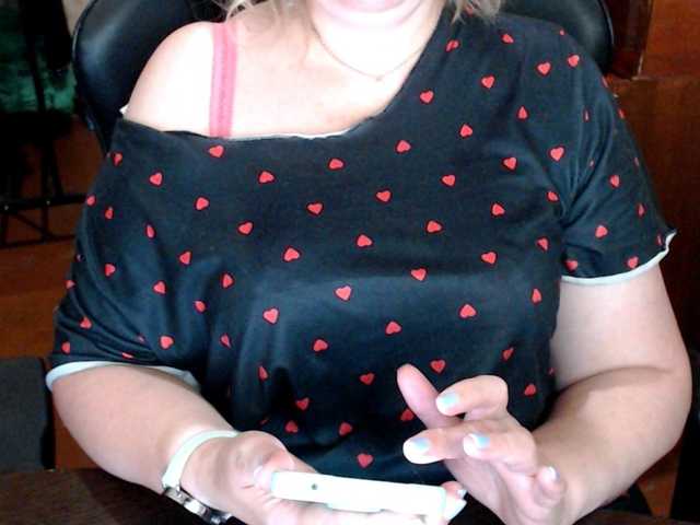 Alisa1917 live cam on BongaCams