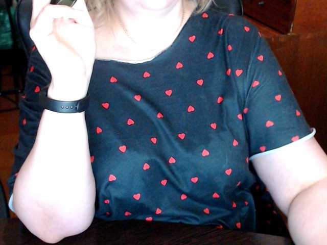 Alisa1917 live cam on BongaCams