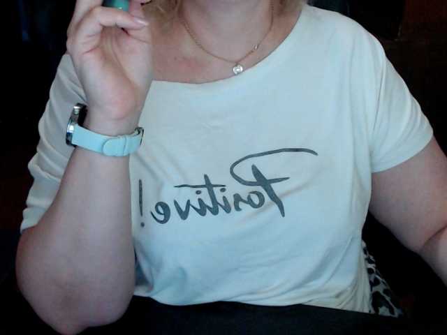 Alisa1917 live cam on BongaCams