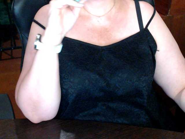 Alisa1917 live cam on BongaCams