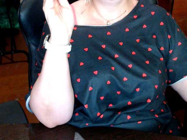 Alisa1917 live cam on BongaCams