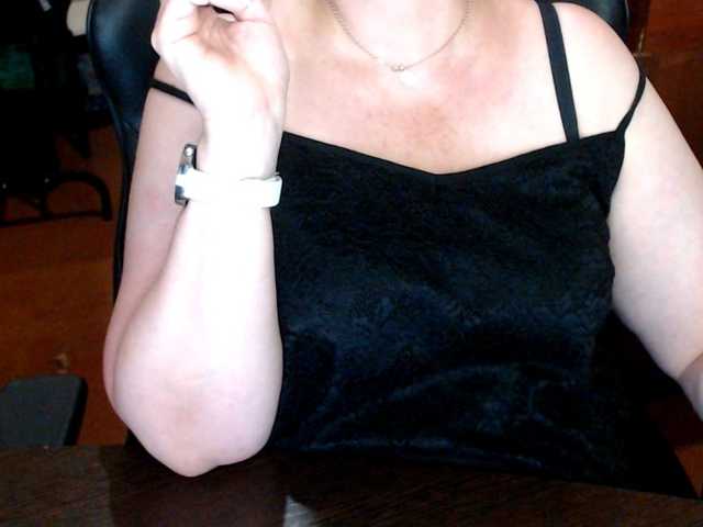 Alisa1917 live cam on BongaCams