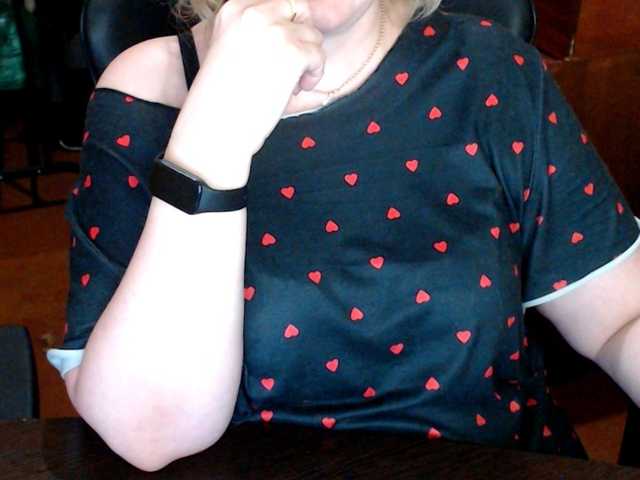 Alisa1917 live cam on BongaCams