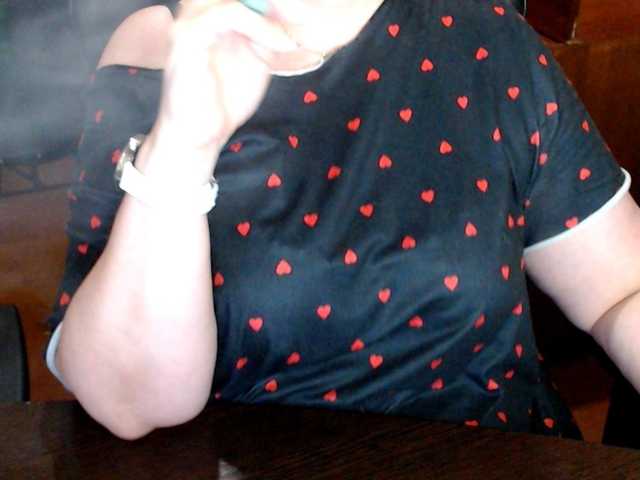 Alisa1917 live cam on BongaCams