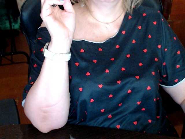 Alisa1917 live cam on BongaCams