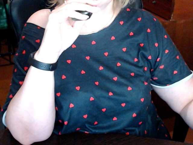 Alisa1917 live cam on BongaCams