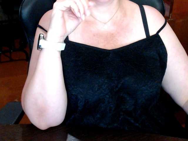 Alisa1917 live cam on BongaCams