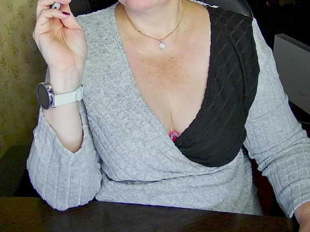 Alisa1917 live cam on BongaCams