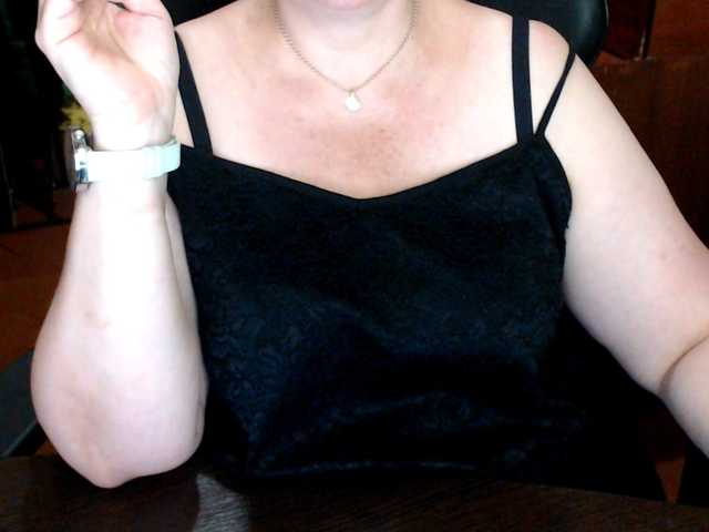 Alisa1917 live cam on BongaCams