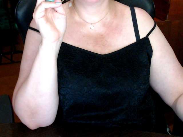 Alisa1917 live cam on BongaCams