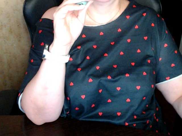 Alisa1917 live cam on BongaCams