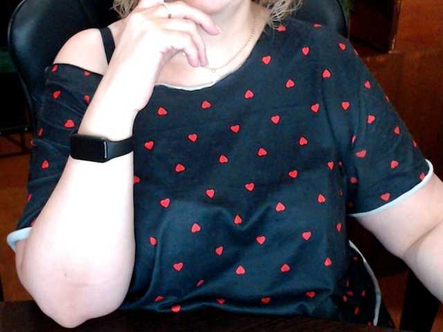 Alisa1917 live cam on BongaCams