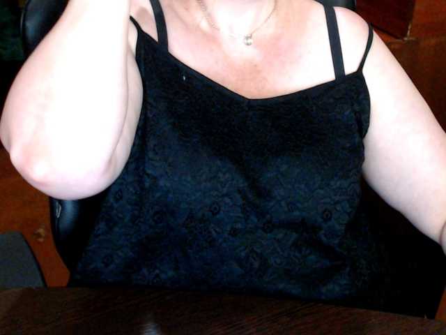 Alisa1917 live cam on BongaCams