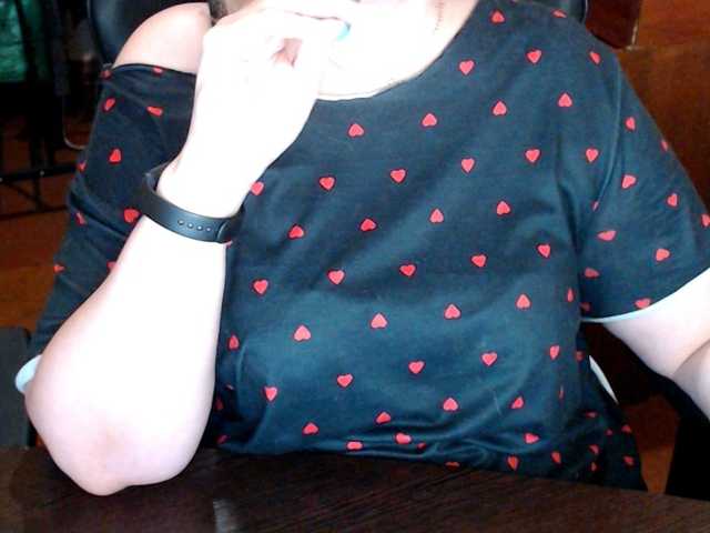 Alisa1917 live cam on BongaCams