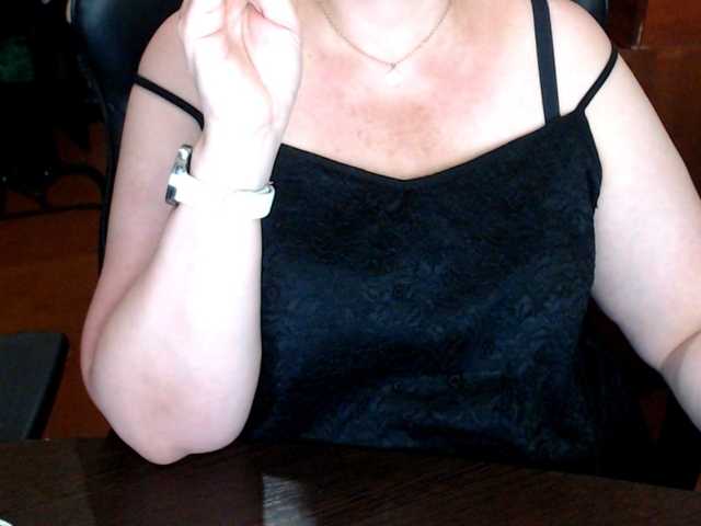 Alisa1917 live cam on BongaCams