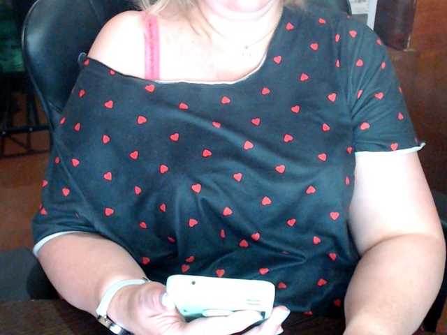 Alisa1917 live cam on BongaCams