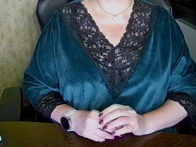 Alisa1917 live cam on BongaCams