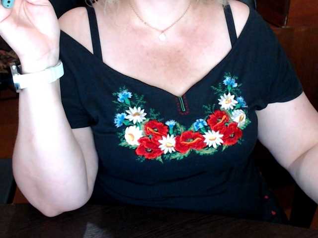 Alisa1917 live cam on BongaCams