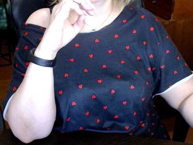 Alisa1917 live cam on BongaCams