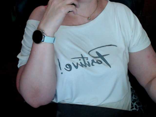 Alisa1917 live cam on BongaCams