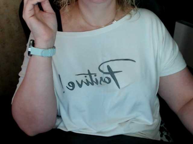 Alisa1917 live cam on BongaCams