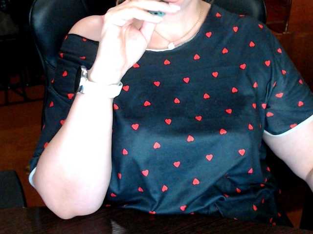 Alisa1917 live cam on BongaCams