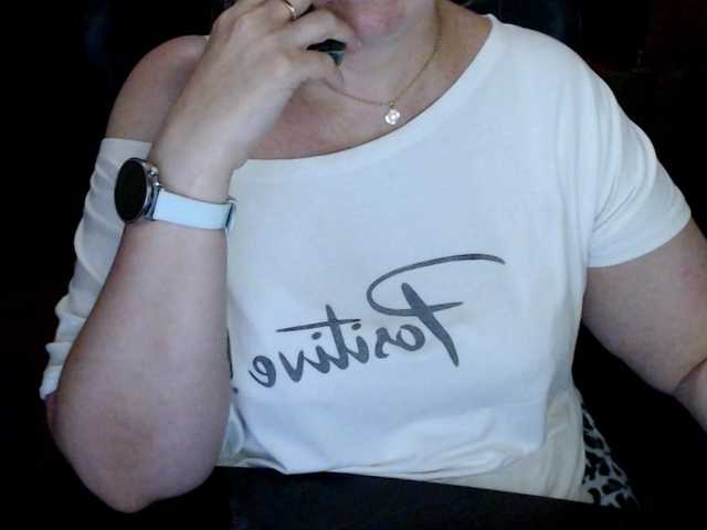 Alisa1917 live cam on BongaCams