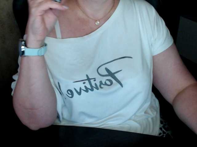 Alisa1917 live cam on BongaCams