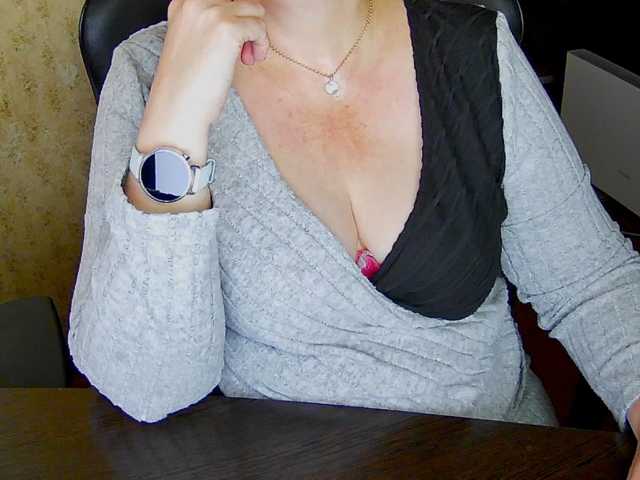 Alisa1917 live cam on BongaCams