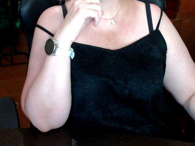 Alisa1917 live cam on BongaCams