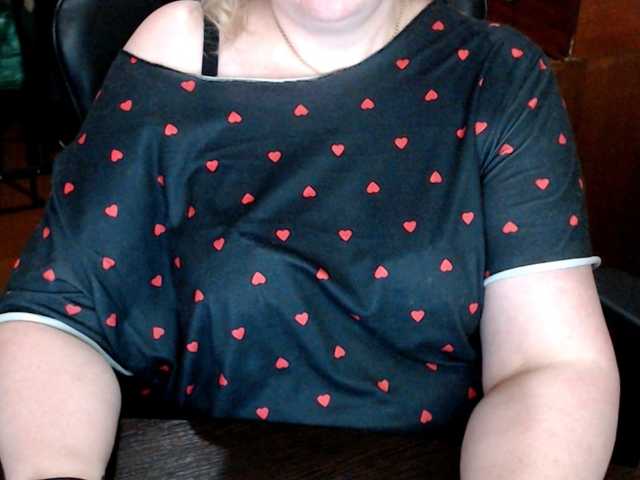 Alisa1917 live cam on BongaCams