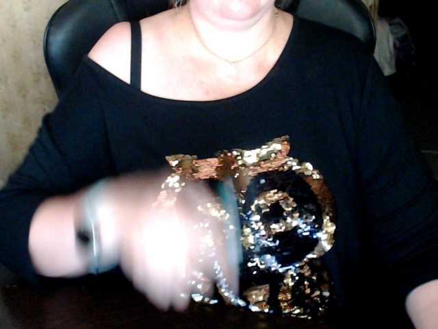 Alisa1917 live cam on BongaCams