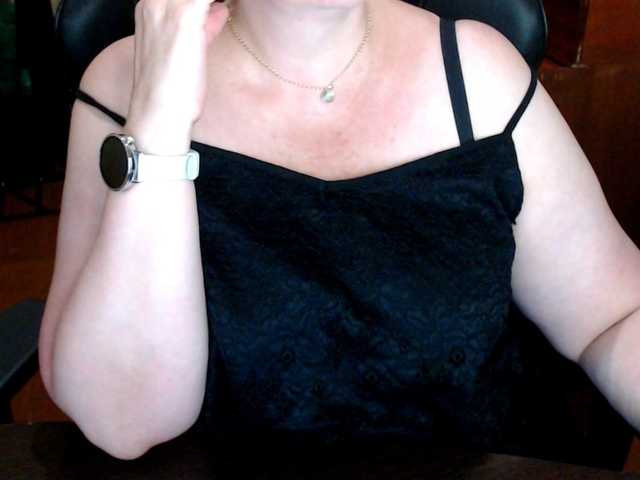 Alisa1917 live cam on BongaCams