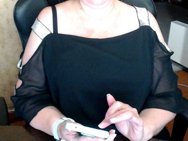 Alisa1917 live cam on BongaCams